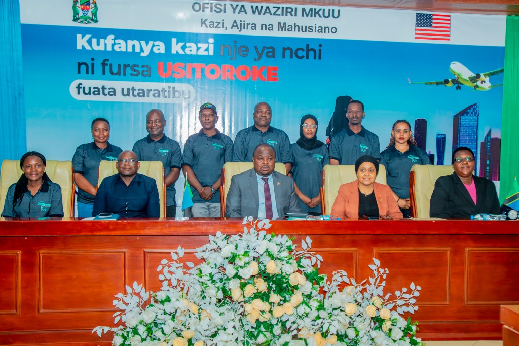 COMHESWA IN A CONFERENCE WITH MINISTER OF STATE, PRIME MINISTER'S OFFICE - LABOUR, EMPLOYMENT AND RELATIONS