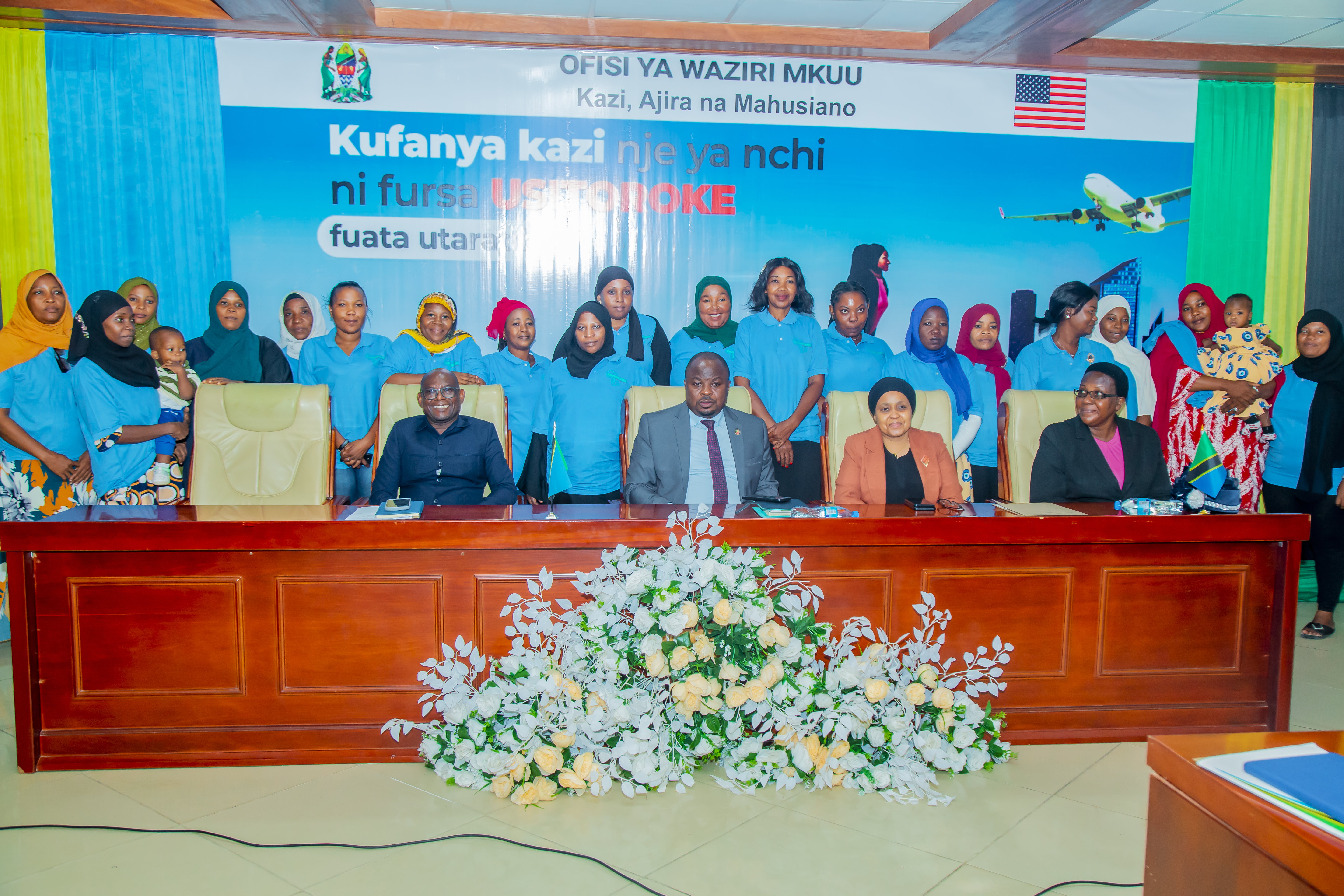 COMHESWA IN A CONFERENCE WITH MINISTER OF STATE, PRIME MINISTER'S OFFICE - LABOUR, EMPLOYMENT AND RELATIONS